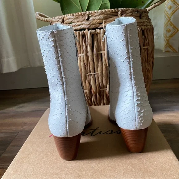 Matisse Caty White Leather Snakeskin Western Boot - Picture 3 of 4